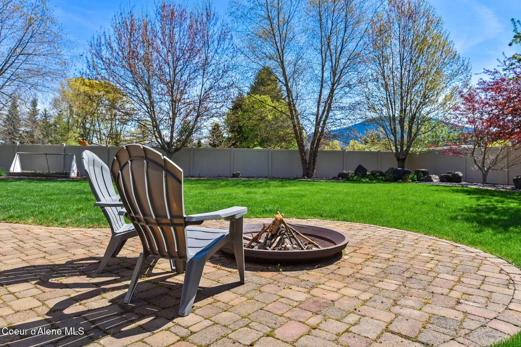 9024 N Baldwin Court Hayden ID 83835