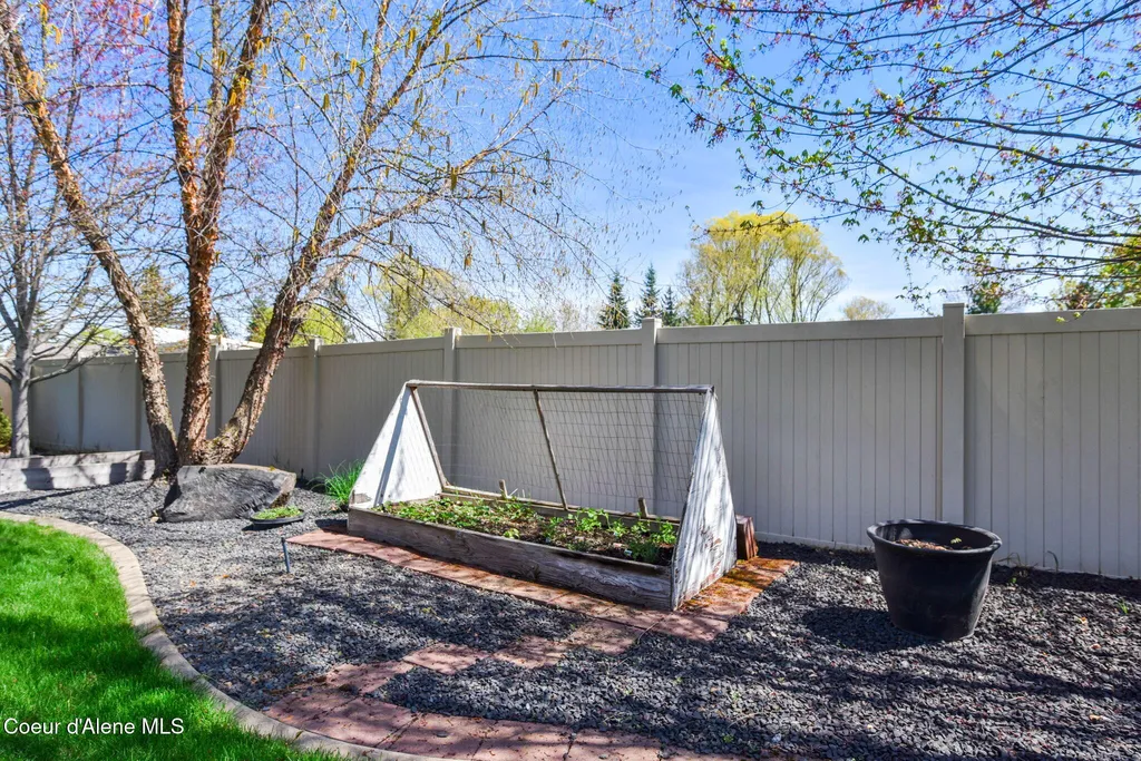 9024 N Baldwin Court Hayden ID 83835