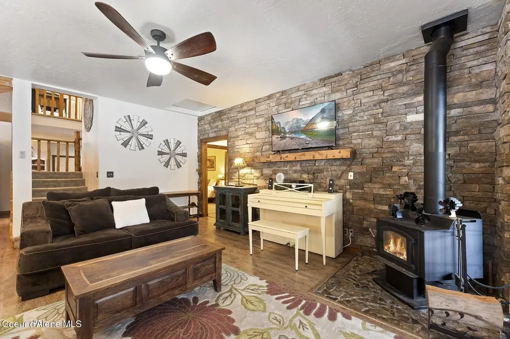 429 Barnhart Road Careywood ID 83809