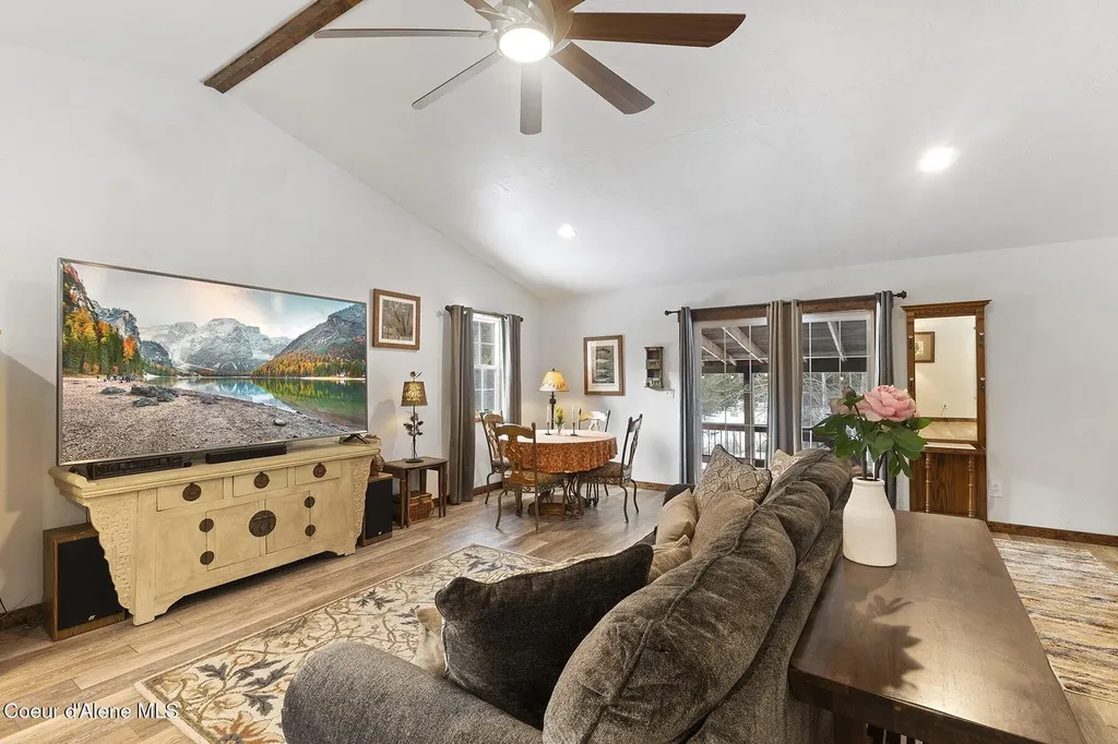 429 Barnhart Road Careywood ID 83809