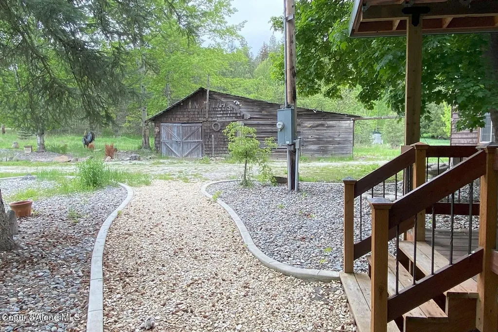 429 Barnhart Road Careywood ID 83809
