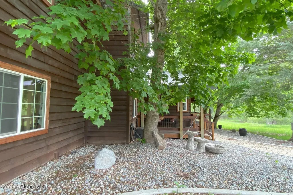 429 Barnhart Road Careywood ID 83809