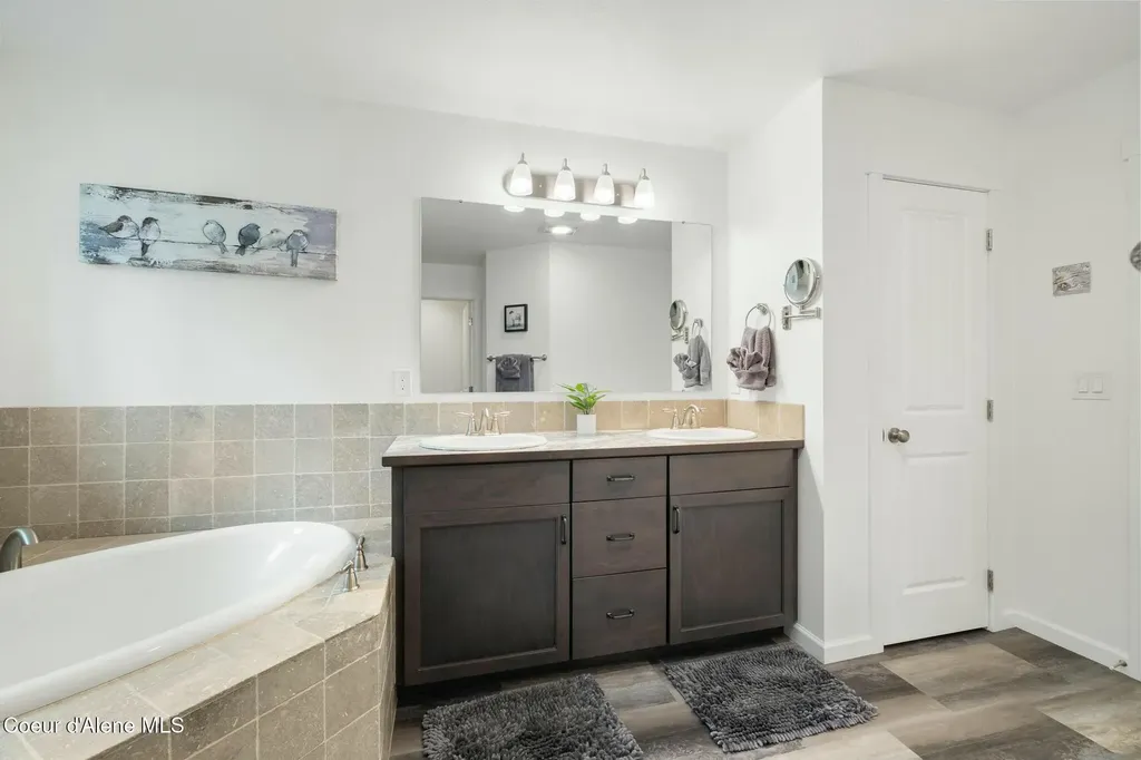 468 Cardinal Lane Spirit Lake ID 83869