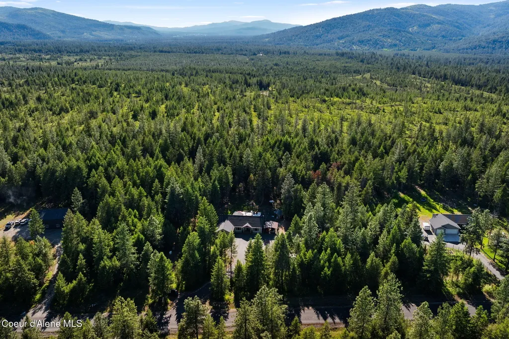 468 Cardinal Lane Spirit Lake ID 83869