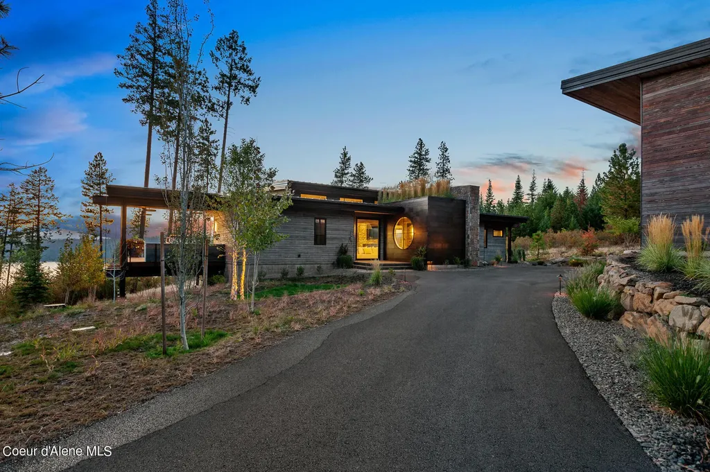 7225 S Buckrail Road Harrison ID 83833