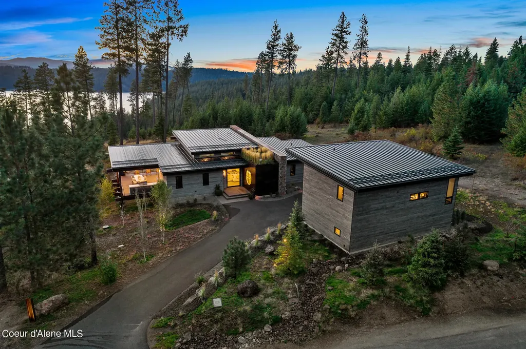 7225 S Buckrail Road Harrison ID 83833