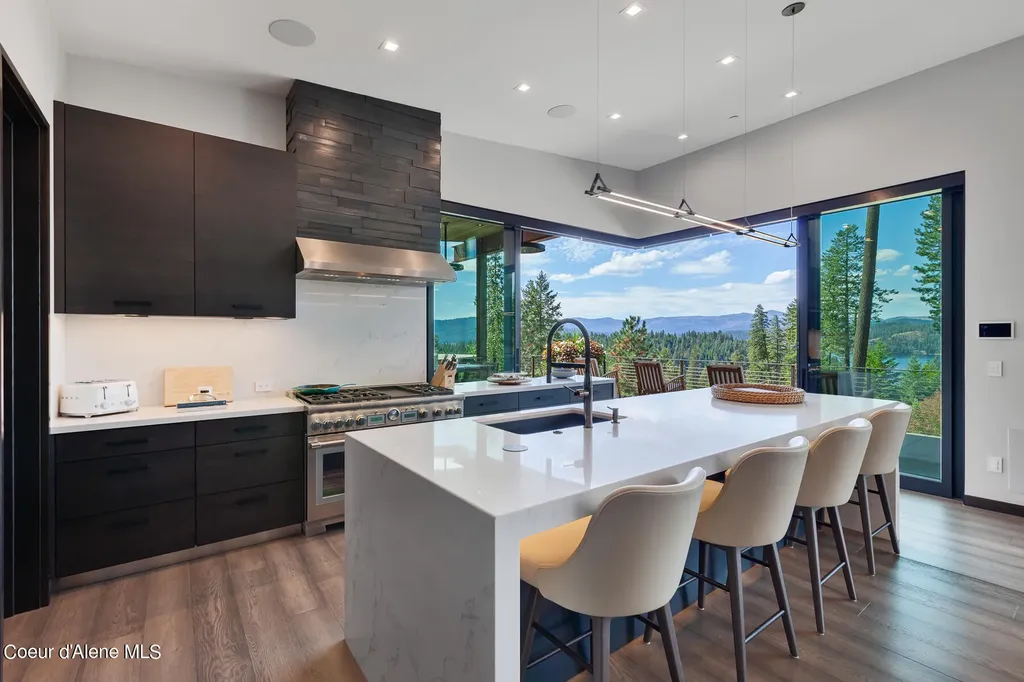 7225 S Buckrail Road Harrison ID 83833