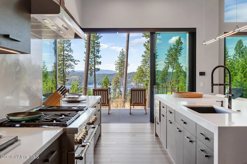 7225 S Buckrail Road Harrison ID 83833