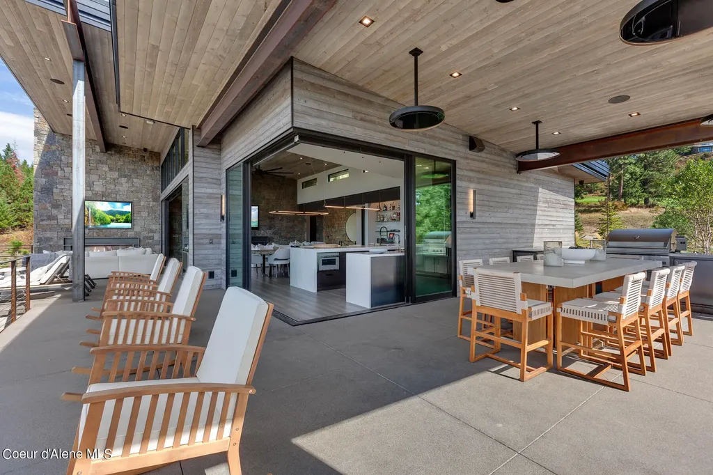 7225 S Buckrail Road Harrison ID 83833