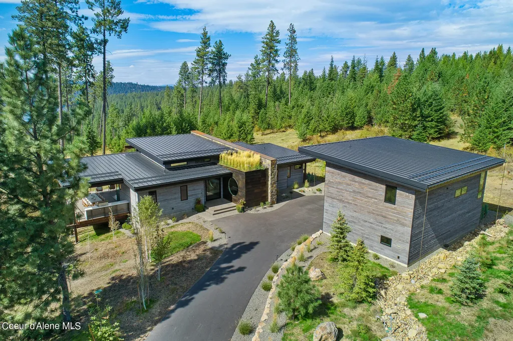 7225 S Buckrail Road Harrison ID 83833