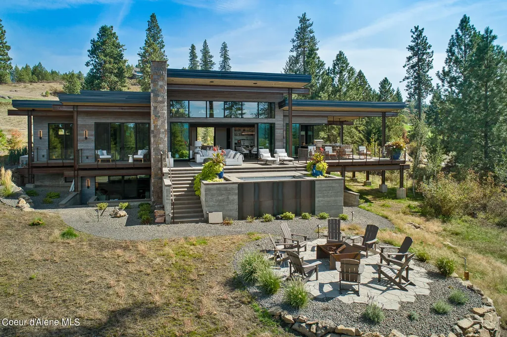 7225 S Buckrail Road Harrison ID 83833