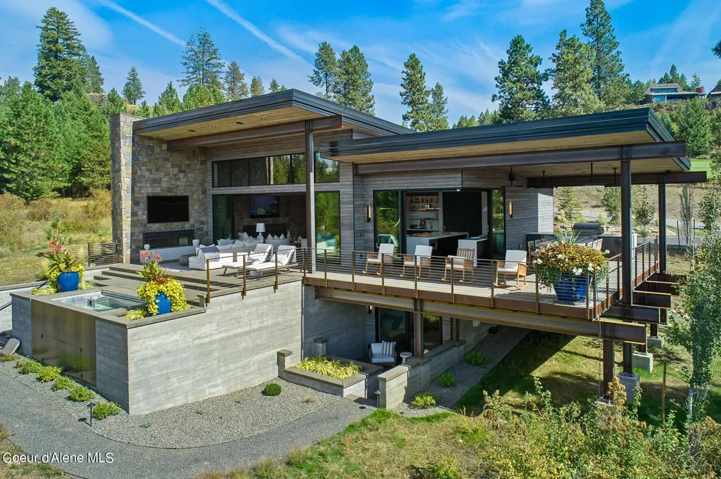 7225 S Buckrail Road Harrison ID 83833