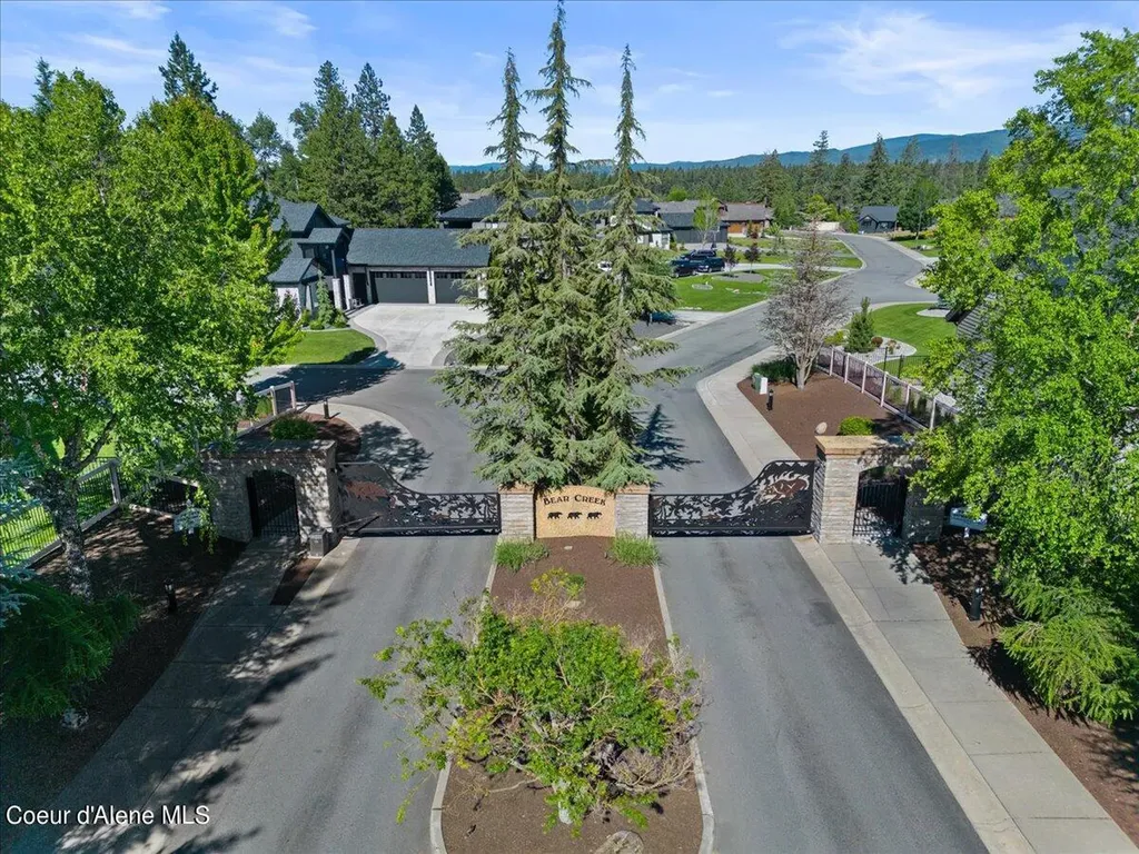 1446 E Bruin Loop Hayden ID 83835