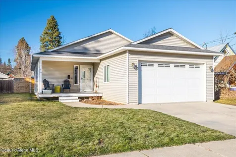 916 W Lake Street Sandpoint ID 83864