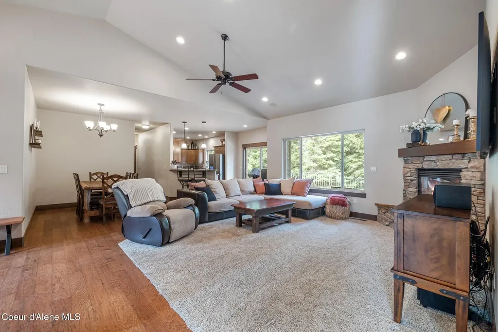 11668 N Waterford Loop Hauser ID 83854