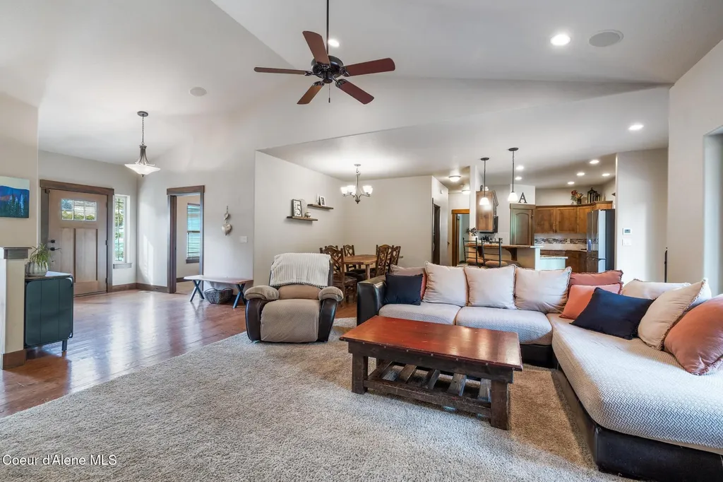 11668 N Waterford Loop Hauser ID 83854