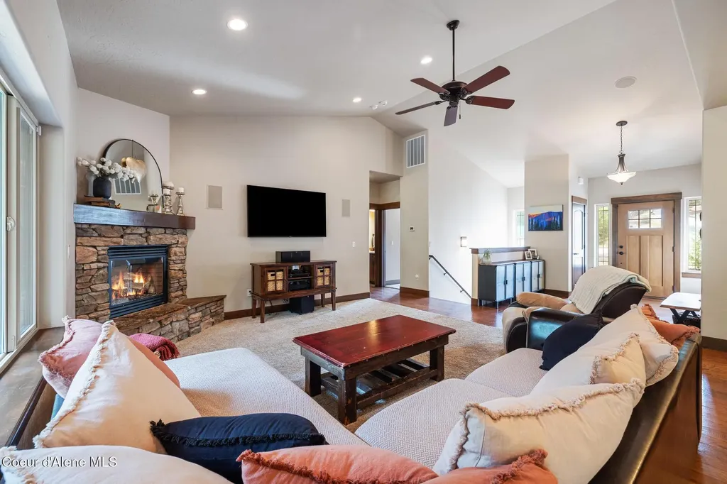 11668 N Waterford Loop Hauser ID 83854