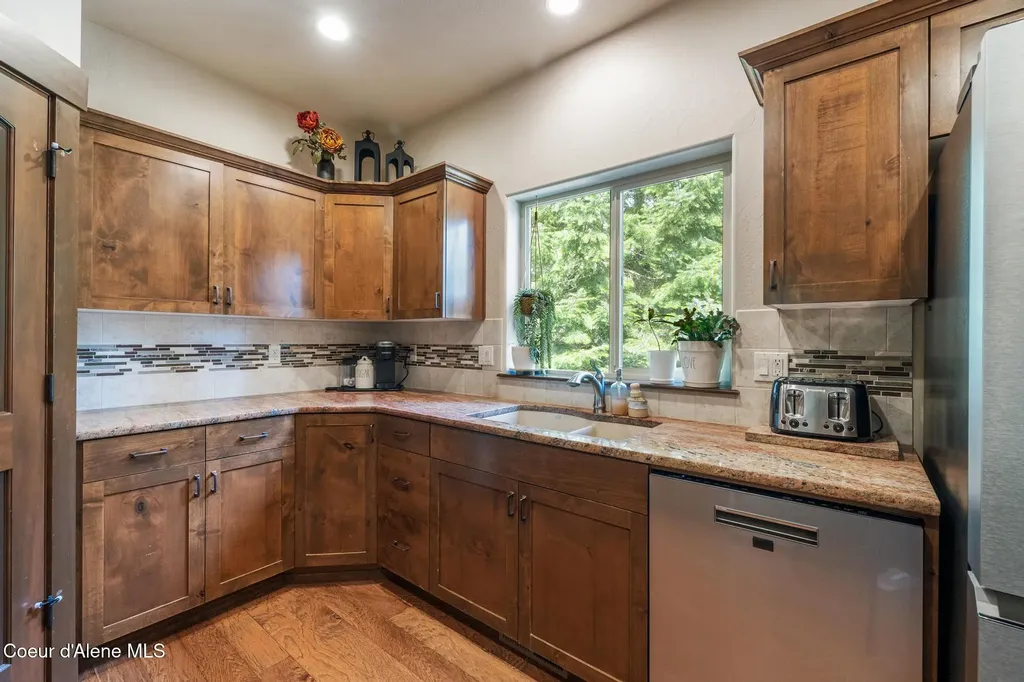 11668 N Waterford Loop Hauser ID 83854