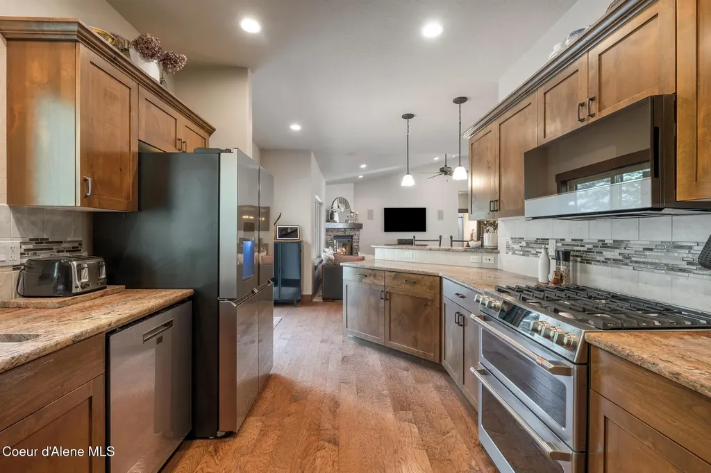 11668 N Waterford Loop Hauser ID 83854