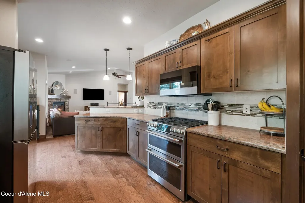 11668 N Waterford Loop Hauser ID 83854