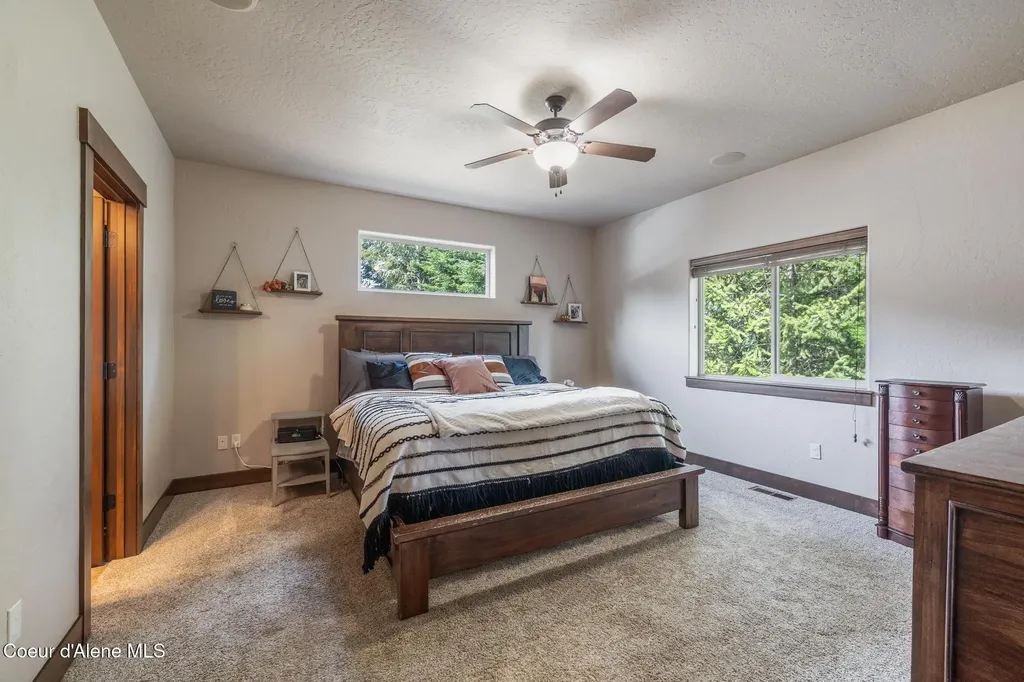 11668 N Waterford Loop Hauser ID 83854