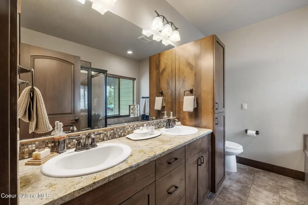11668 N Waterford Loop Hauser ID 83854
