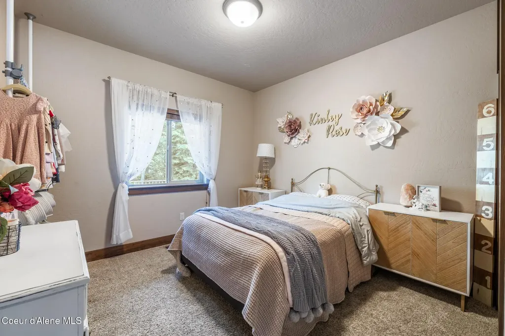 11668 N Waterford Loop Hauser ID 83854