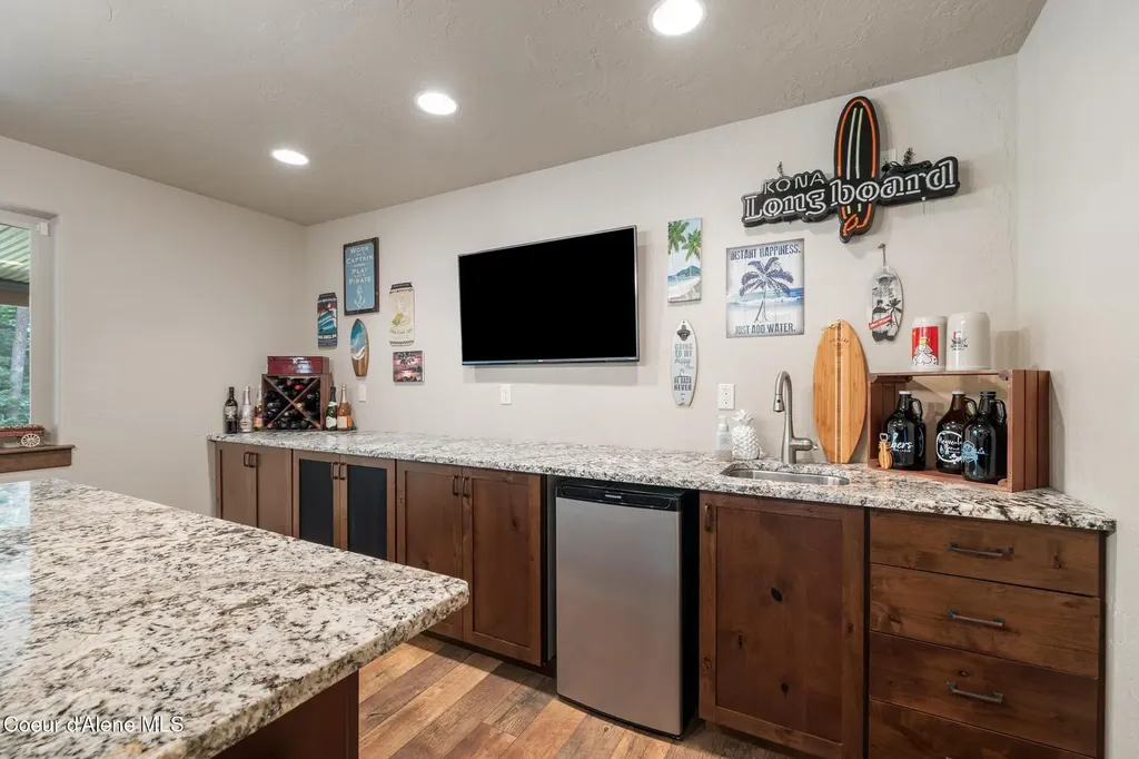 11668 N Waterford Loop Hauser ID 83854