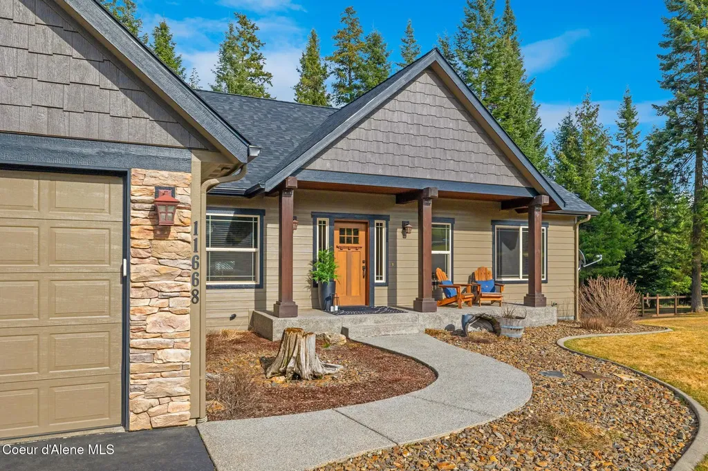 11668 N Waterford Loop Hauser ID 83854