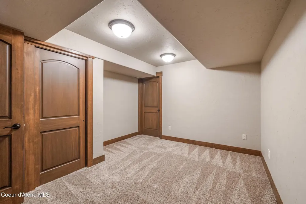 11668 N Waterford Loop Hauser ID 83854
