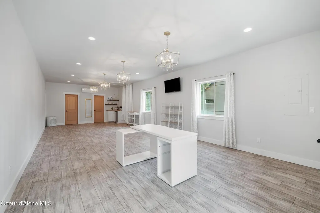 11668 N Waterford Loop Hauser ID 83854