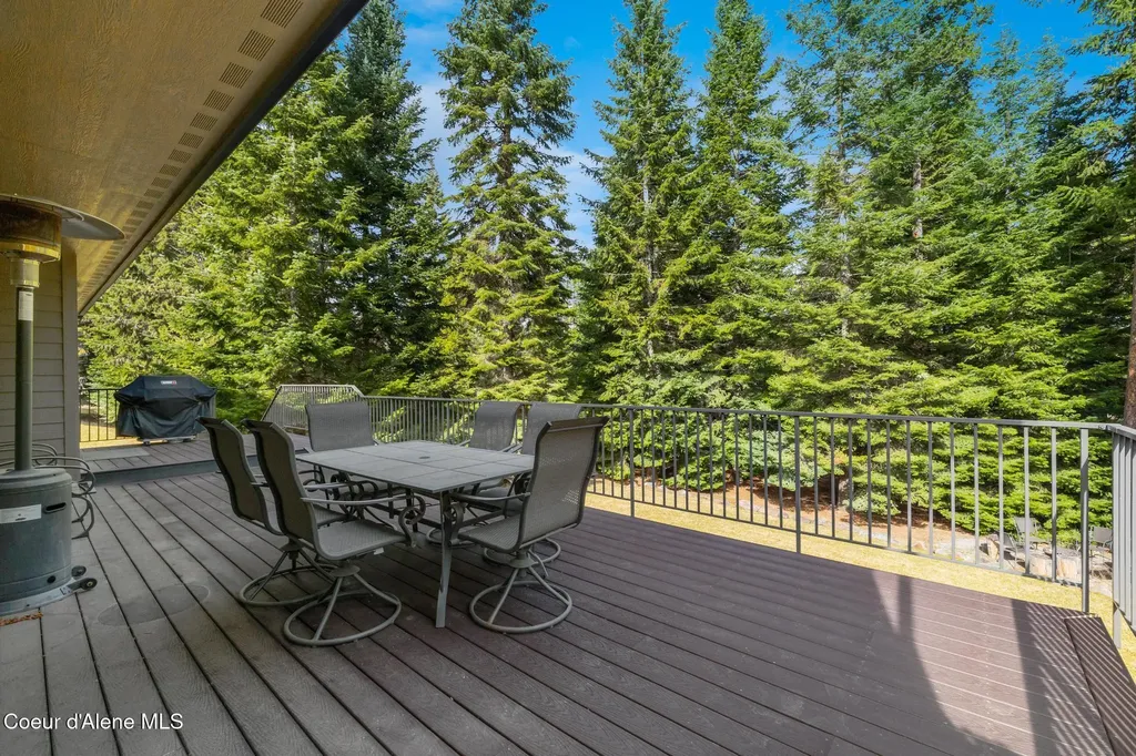 11668 N Waterford Loop Hauser ID 83854