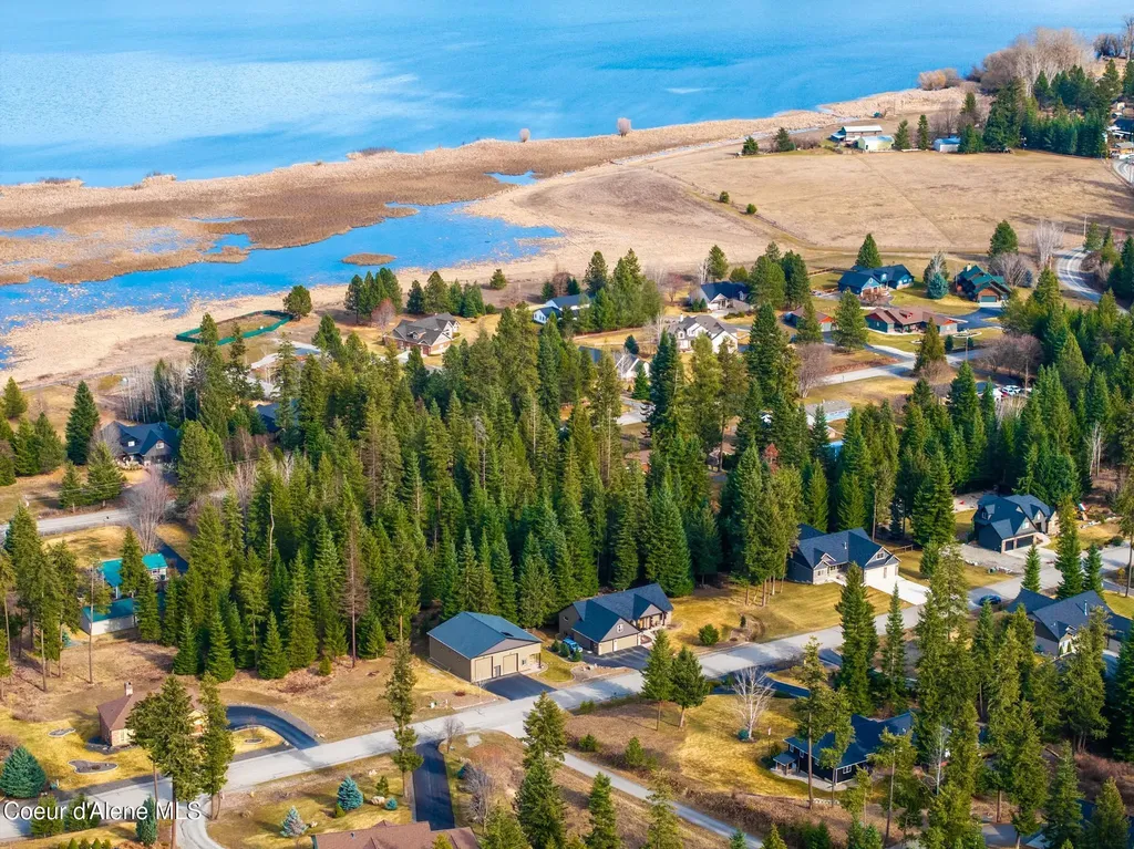 11668 N Waterford Loop Hauser ID 83854