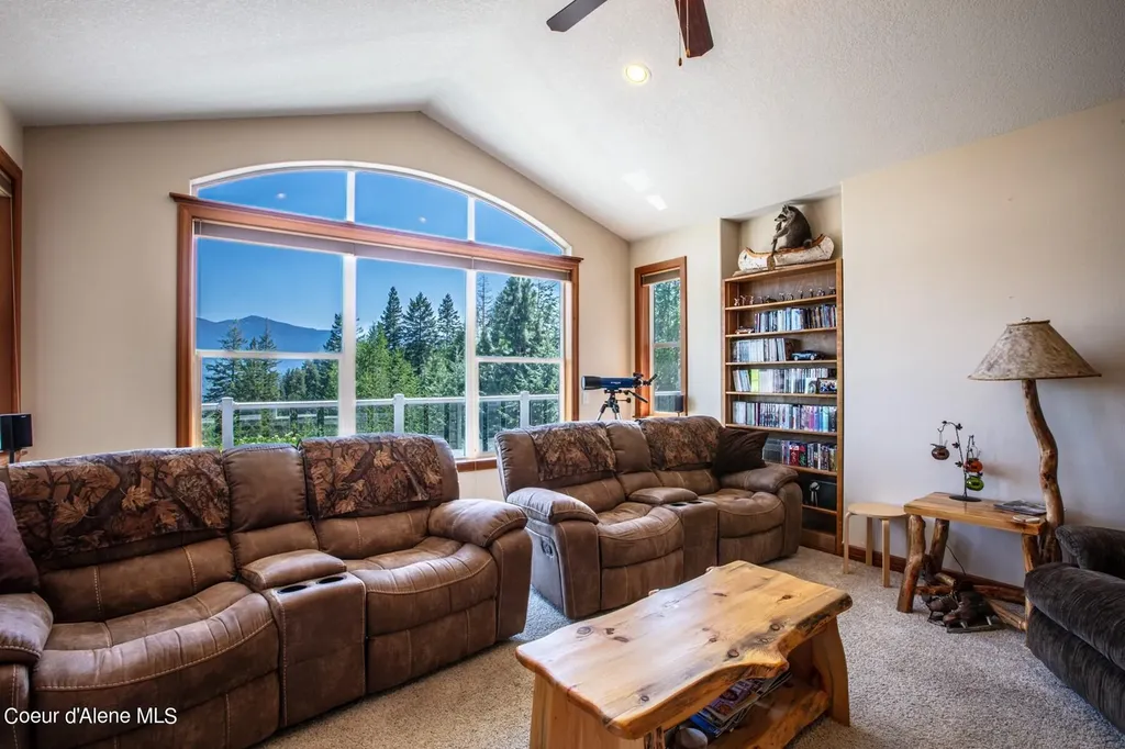1524 Sunrise Road Bonners Ferry ID 83805