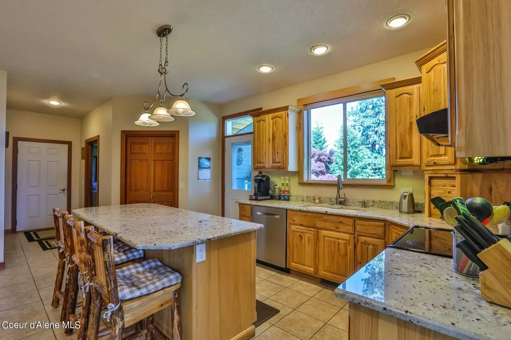1524 Sunrise Road Bonners Ferry ID 83805