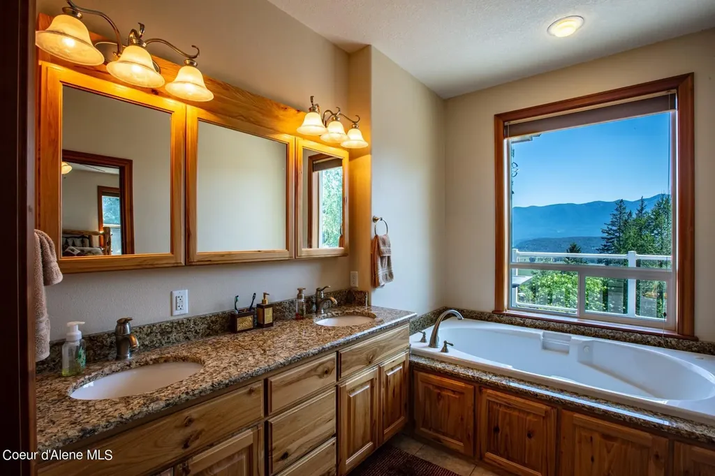 1524 Sunrise Road Bonners Ferry ID 83805