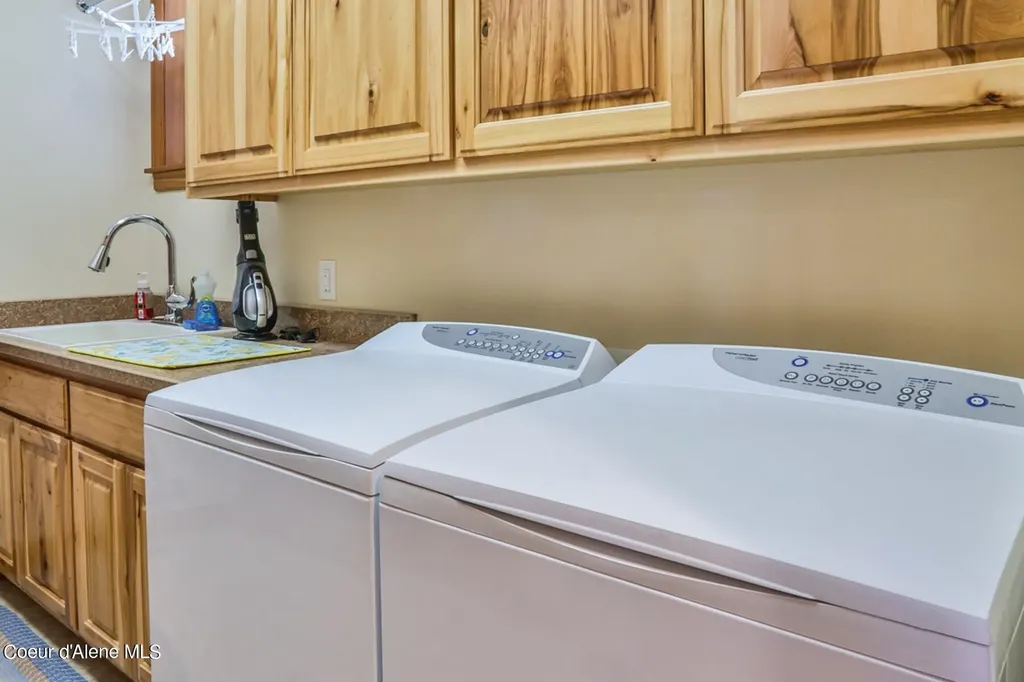 1524 Sunrise Road Bonners Ferry ID 83805