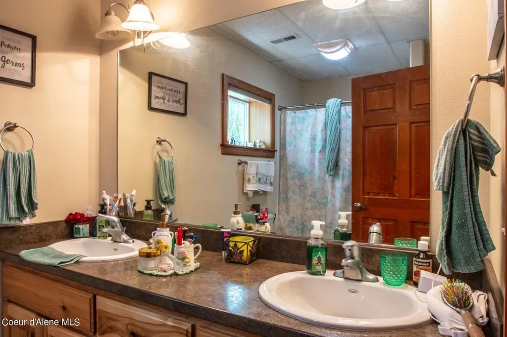1524 Sunrise Road Bonners Ferry ID 83805