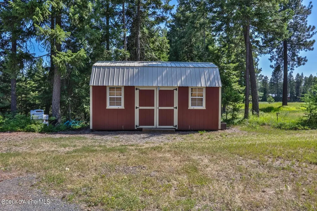 1524 Sunrise Road Bonners Ferry ID 83805