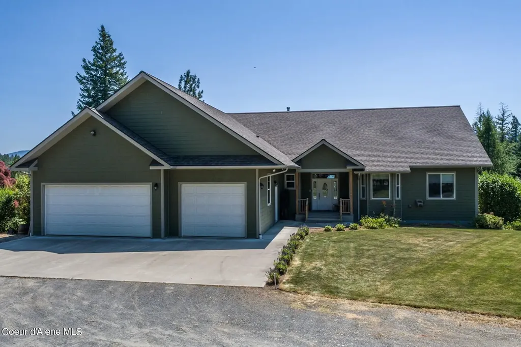 1524 Sunrise Road Bonners Ferry ID 83805