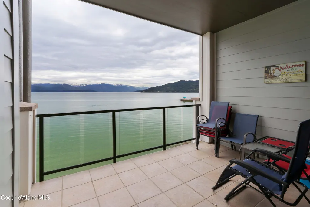 702 Sandpoint Avenue Sandpoint ID 83864