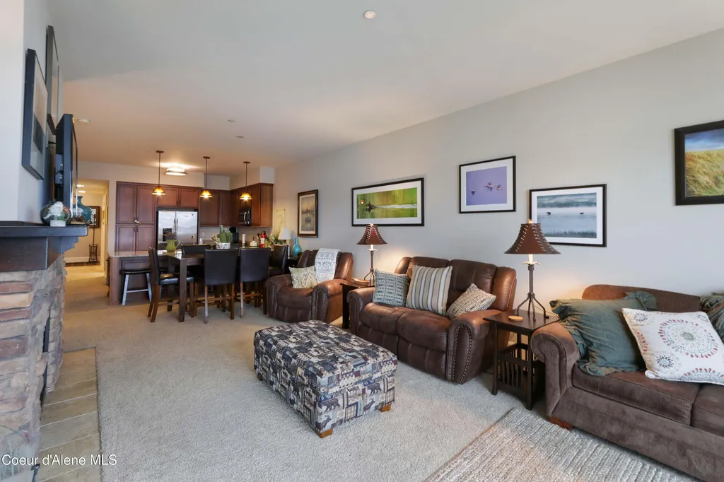 702 Sandpoint Avenue Sandpoint ID 83864