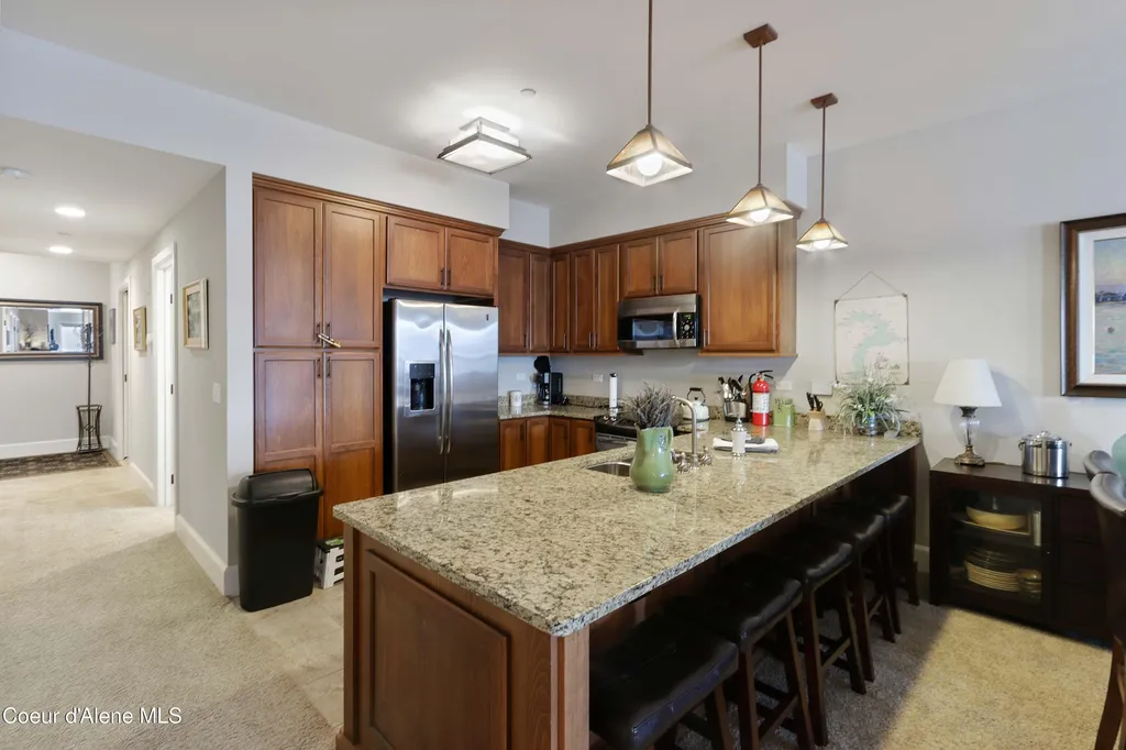 702 Sandpoint Avenue Sandpoint ID 83864