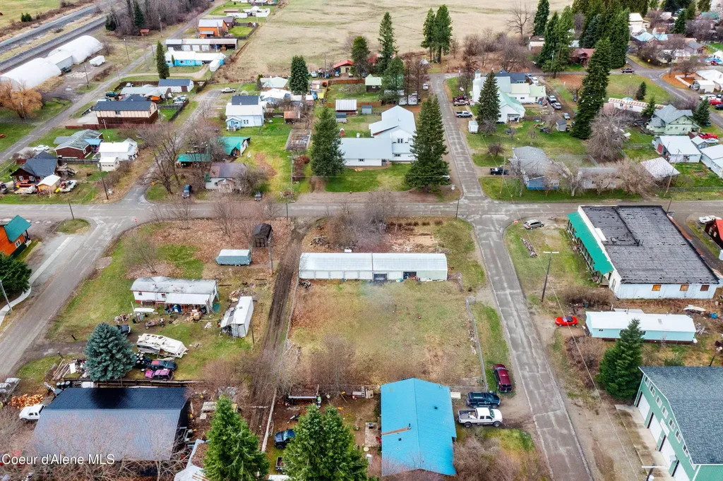 102 E 2nd Avenue Clark Fork ID 83811