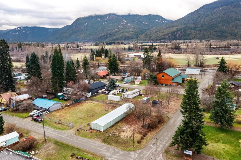 102 E 2nd Avenue Clark Fork ID 83811