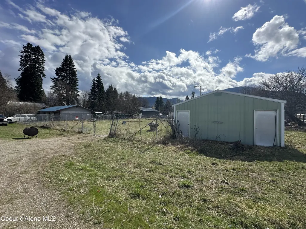 102 E 2nd Avenue Clark Fork ID 83811