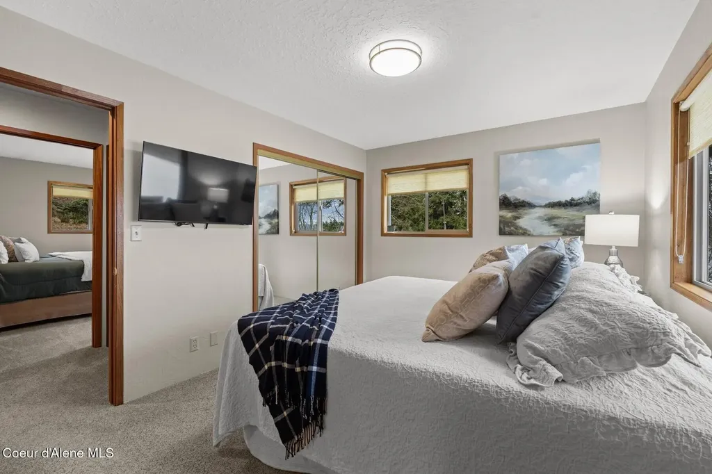 17325 Dufort Road Priest River ID 83856