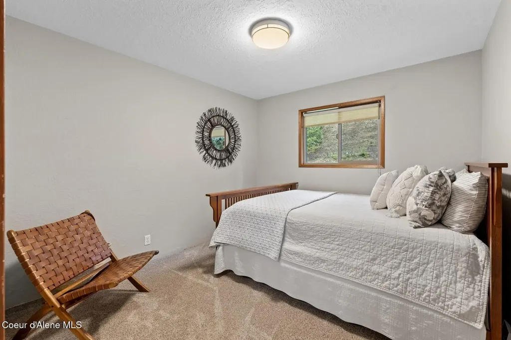 17325 Dufort Road Priest River ID 83856