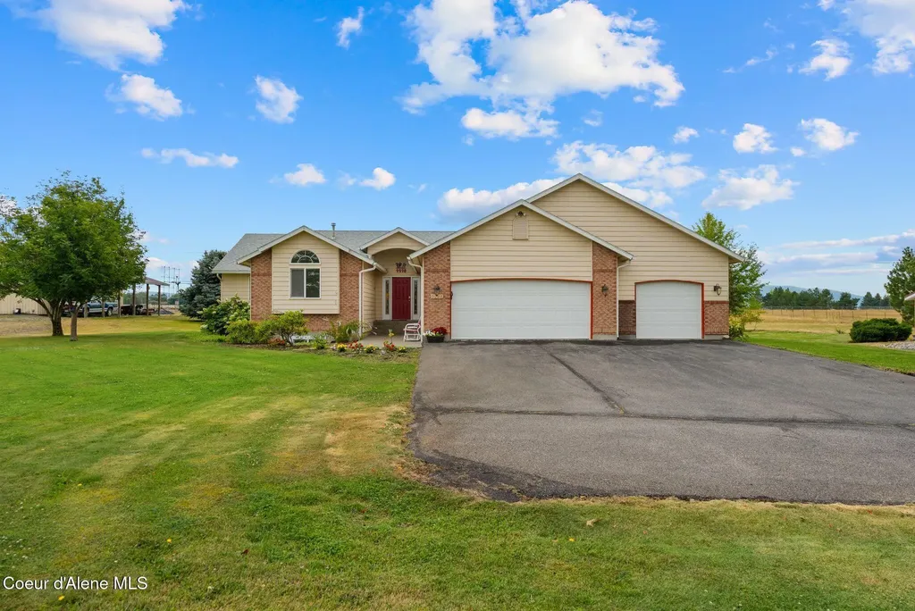 9998 W Gallop Lane Post Falls ID 83854