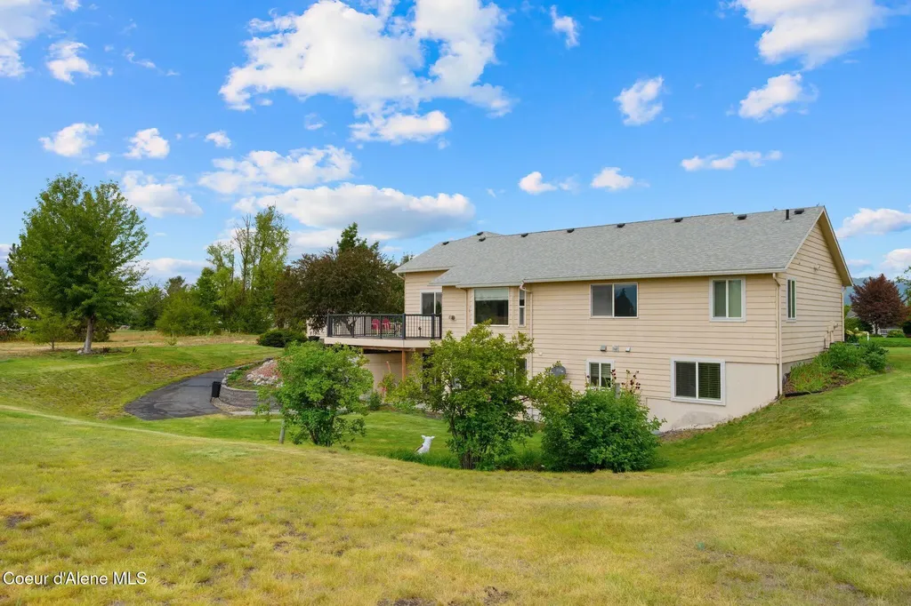9998 W Gallop Lane Post Falls ID 83854